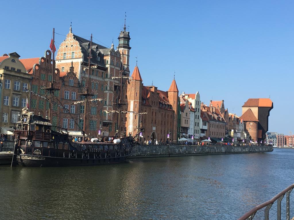 Apartamenty Dlugi Targ Gdansk Exterior photo